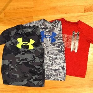 Under Armour Black and Gray Short Sleeve Tees